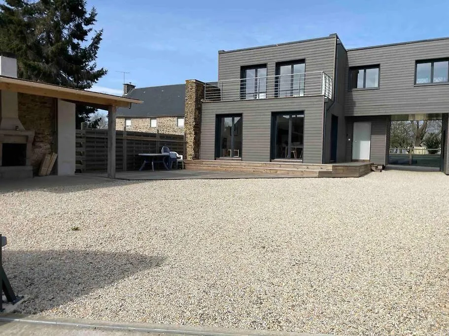 Holiday home A 15Km Du Mont-Saint Michel Villa